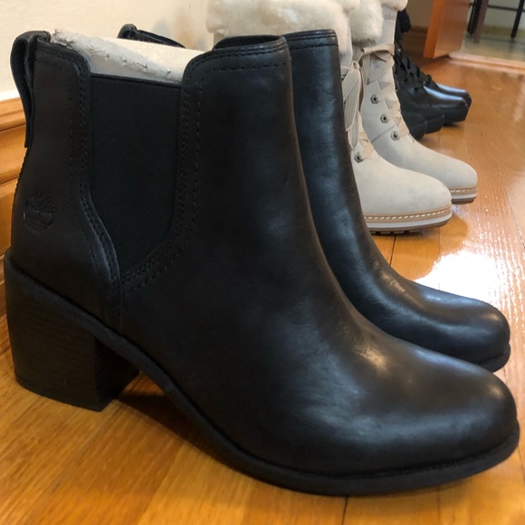 Timberlands WOMEN - Picture 1 of 4